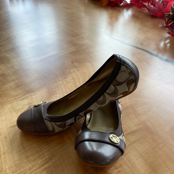 Coach Chelsea Cap-Toe Ballet Flats- Size 8 - Picture 2 of 13